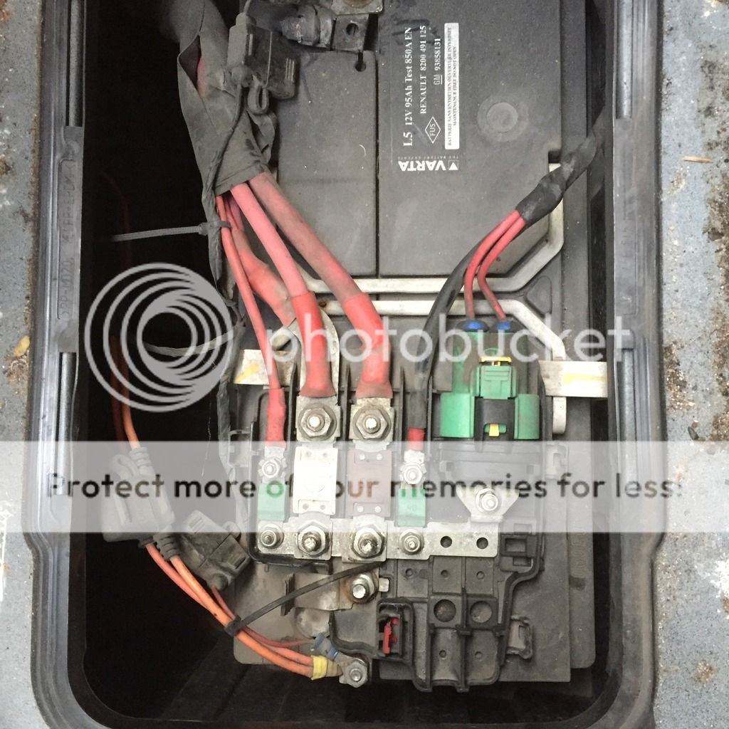 [Vivaro] Battery Compartment Vauxhall Owners Network Forum & Club